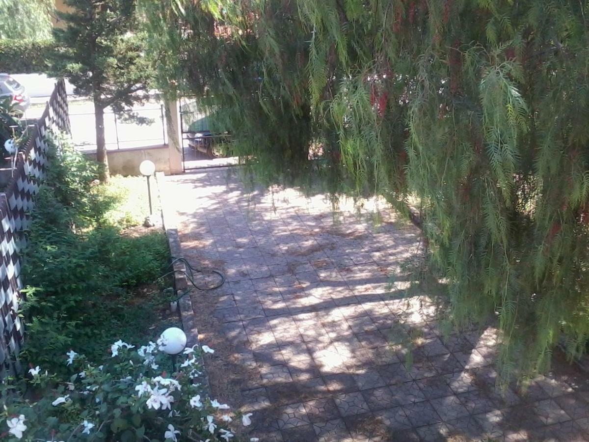 Sperone Hotel Mandra Capreria Kültér fotó