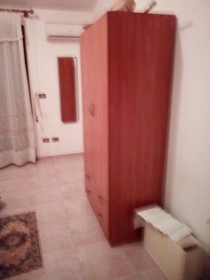 Sperone Hotel Mandra Capreria Kültér fotó